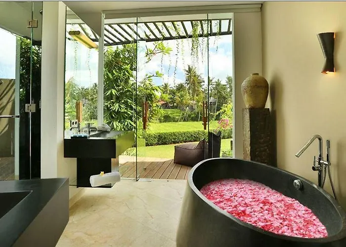 Toraja A Hidden Luxury Retreat In The チャングー